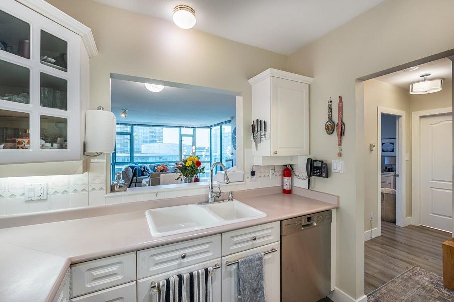903 140 E 14th Street North Vancouver, BC - 20