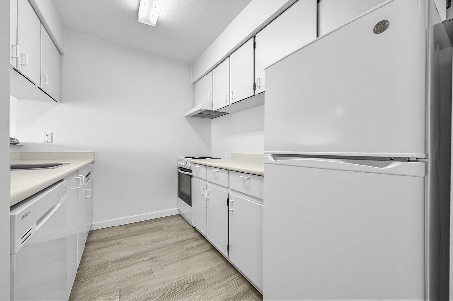 310 360 E 2nd Street North Vancouver, BC - 12