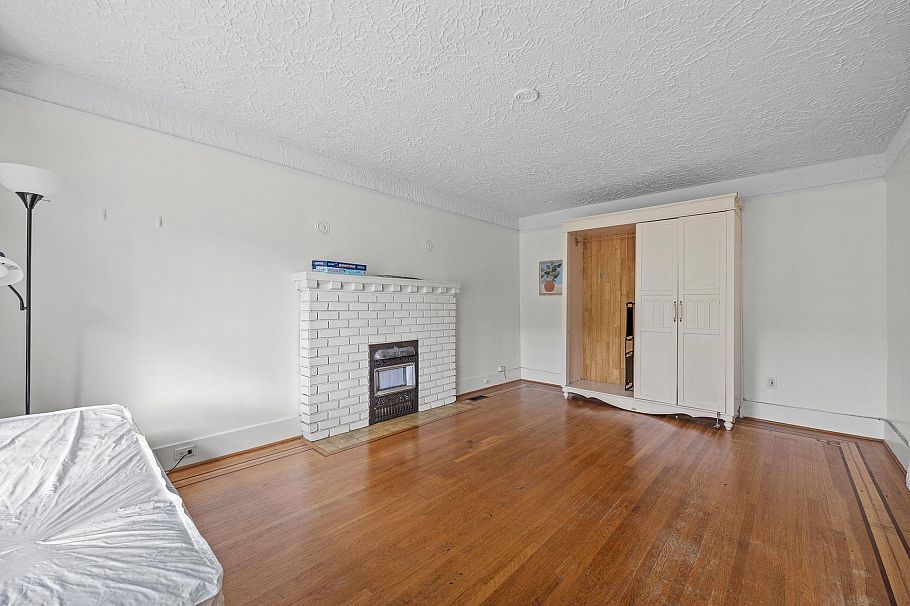 3579 W 18th Avenue Vancouver, BC - 15