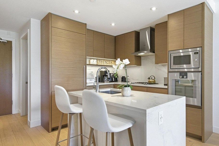 402 5693 Elizabeth Street Vancouver, BC - 5