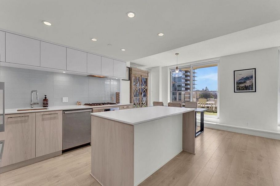 405 680 Seylynn Crescent North Vancouver, BC - 1