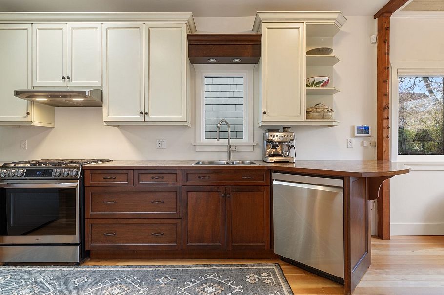 936 Semlin Drive Vancouver, BC - 14