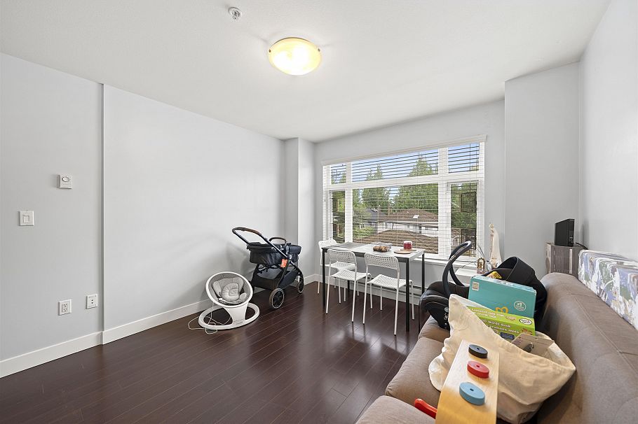 303 2745 E Hastings Street Vancouver, BC - 6