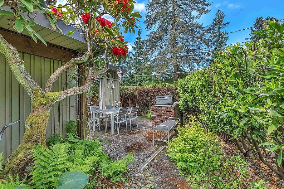 977 Belvedere Drive North Vancouver, BC - 30