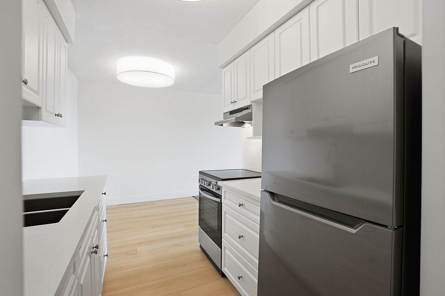 314 1345 Chesterfield Avenue North Vancouver, BC - 26