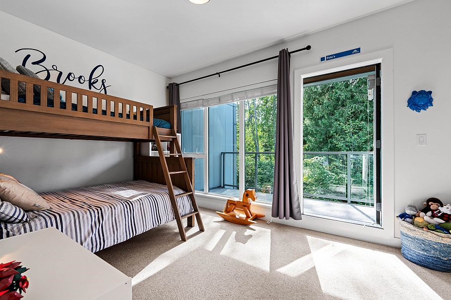 23 3596 Salal Drive North Vancouver, BC - 18