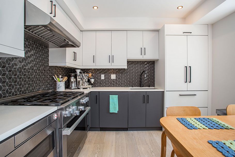 2 1152 Comox Street Vancouver, BC - 5