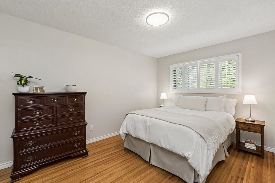 1256 Eastview Road North Vancouver, BC - 16