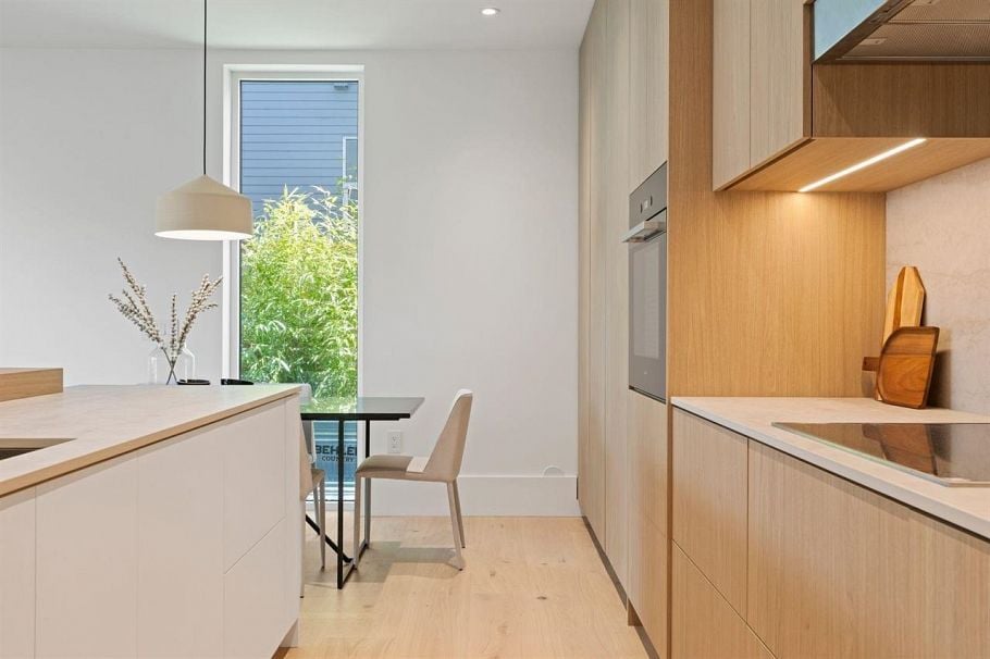 2 2830 Musqueamview Street Vancouver, BC - 10