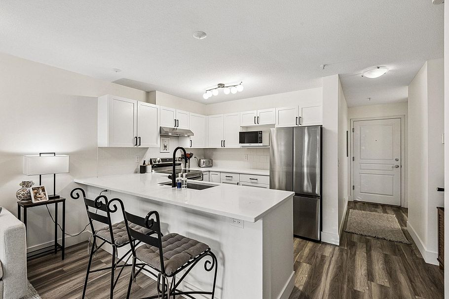 102 365 E 1st Street North Vancouver, BC - 8