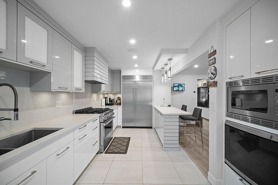 6978 Mckinnon Street Vancouver, BC - 6