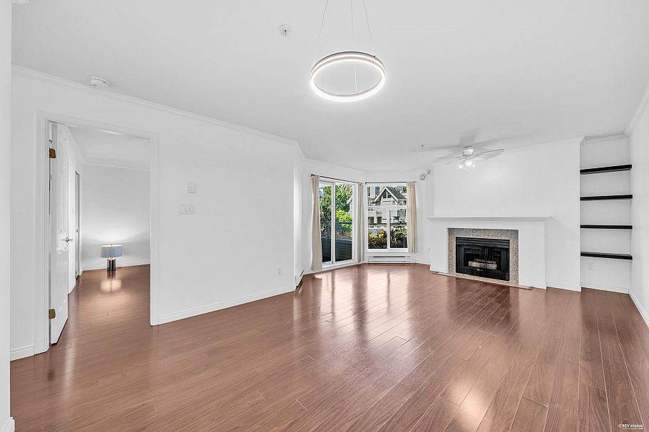206 3638 Rae Avenue Vancouver, BC - 3