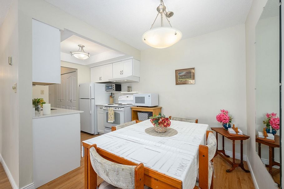 105 123 E 19th Street North Vancouver, BC - 8