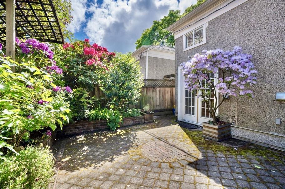 2305 W 3rd Avenue Vancouver, BC - 36
