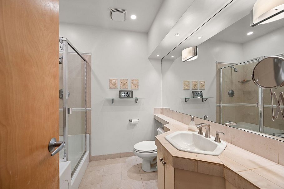 202 1750 W 2nd Avenue Vancouver, BC - 11