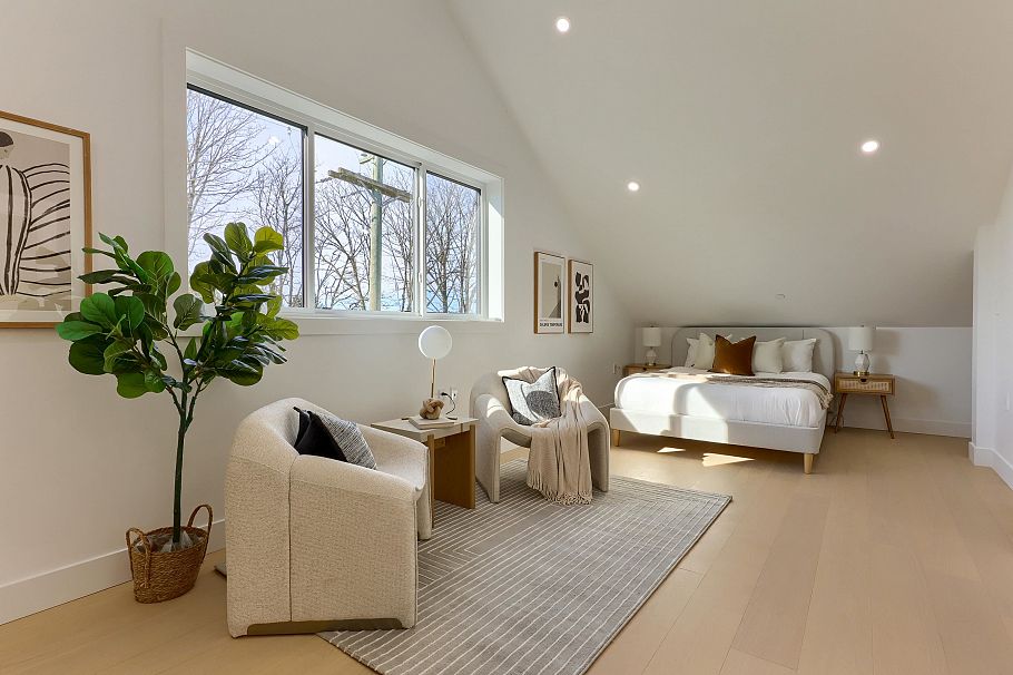1 4742 St. Catherines Street Vancouver, BC - 2