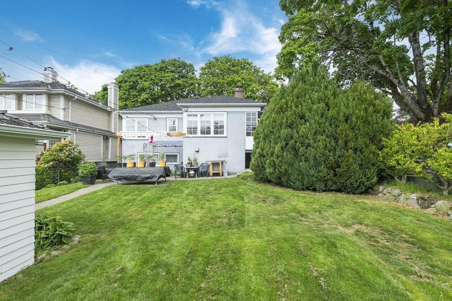 2506 W 15th Avenue Vancouver, BC - 27