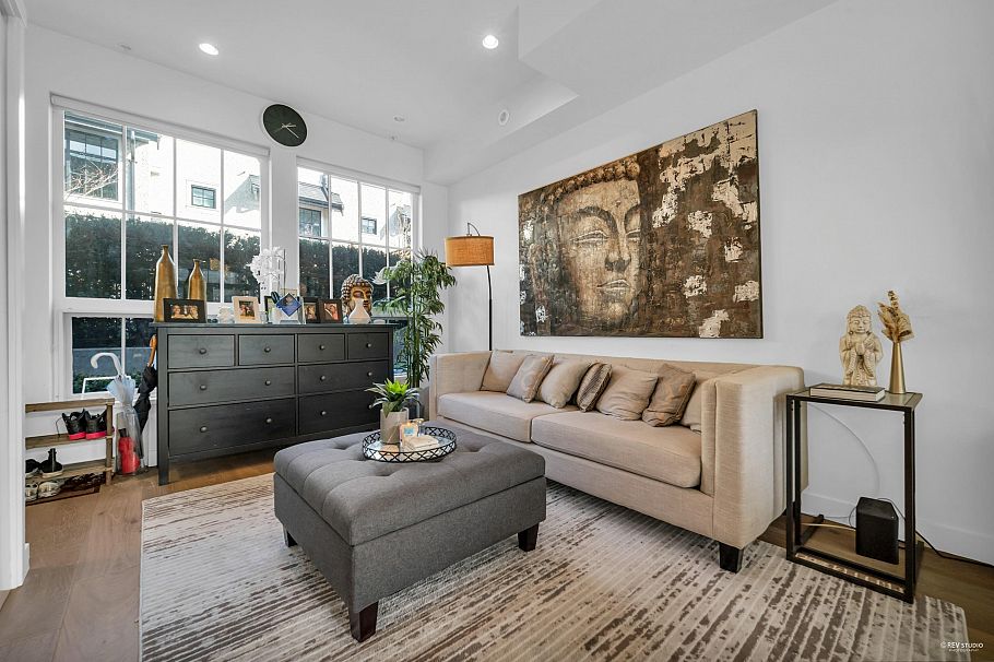 7901 Oak Street Vancouver, BC - 2