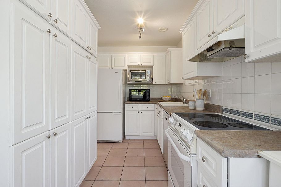 207 1518 Bowser Avenue North Vancouver, BC - 18