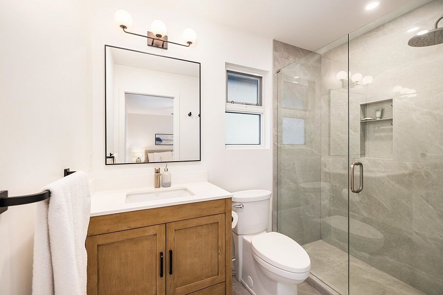 3985 Frames Place North Vancouver, BC - 21