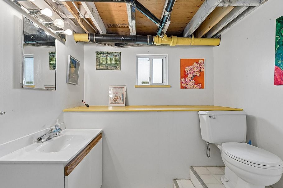534 E 7th Street North Vancouver, BC - 20