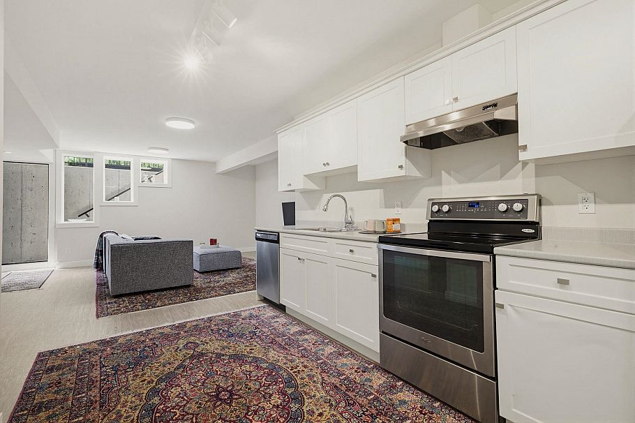 1138 Ridgewood Drive North Vancouver, BC - 29