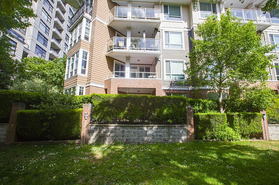 107 3551 Foster Avenue Vancouver, BC - 25