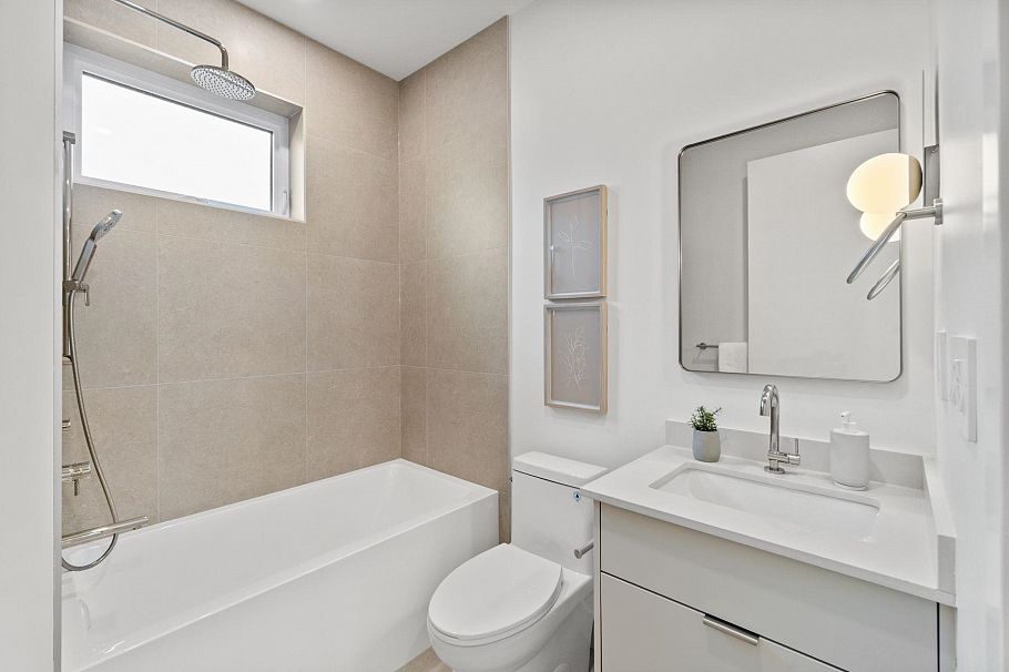 2 4963 Chester Street Vancouver, BC - 23