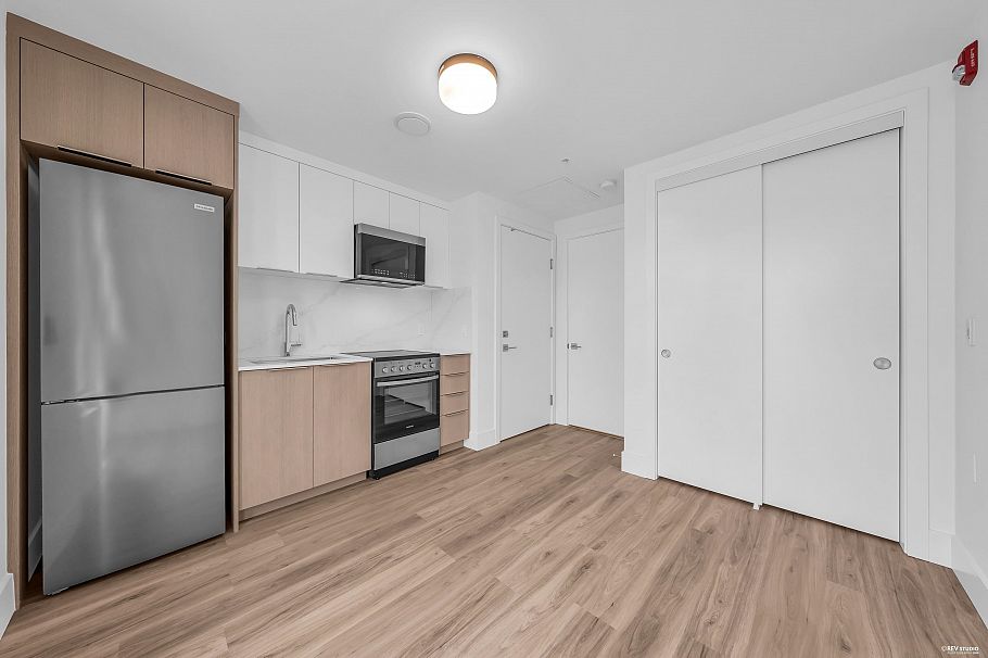 104 2250 E 1st Avenue Vancouver, BC - 23
