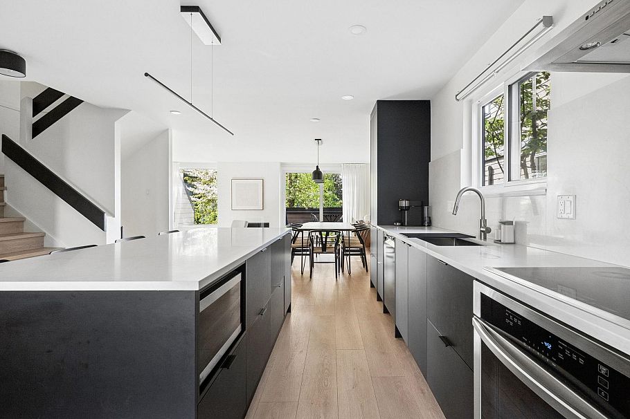3951 Springtree Drive Vancouver, BC - 1