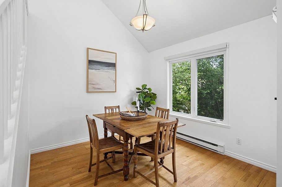 207 1518 Bowser Avenue North Vancouver, BC - 14