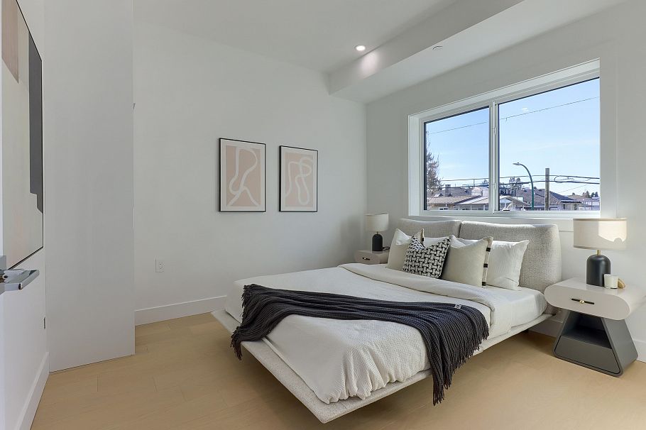 1 4742 St. Catherines Street Vancouver, BC - 5