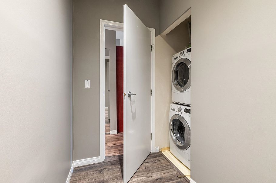 905 1239 W Georgia Street Vancouver, BC - 10