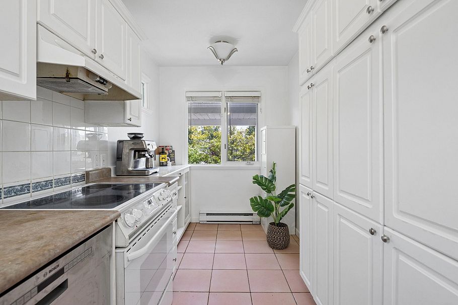 207 1518 Bowser Avenue North Vancouver, BC - 16