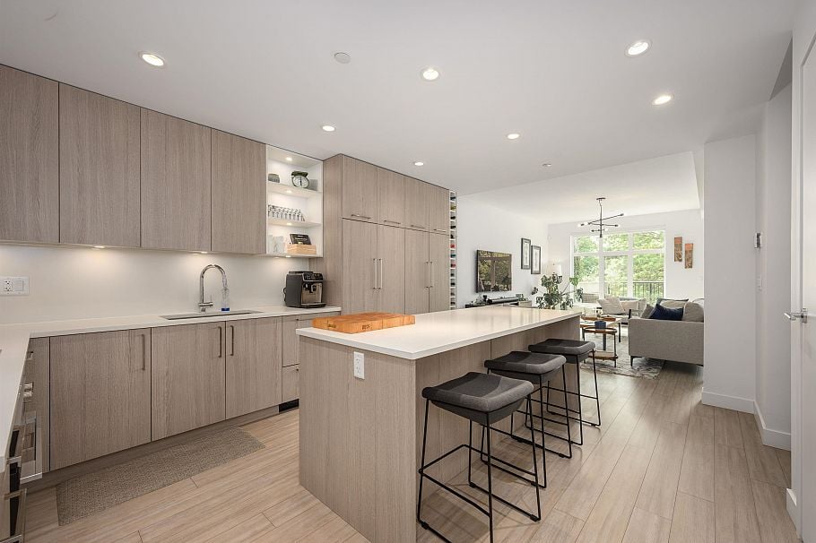 108 733 E 3rd Street North Vancouver, BC - 1