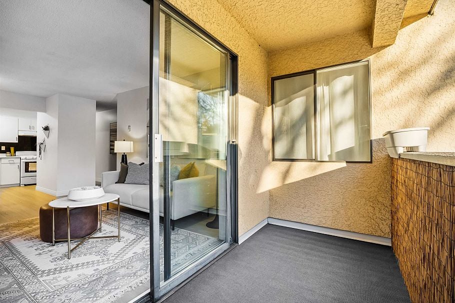 313 975 E Broadway Vancouver, BC - 22