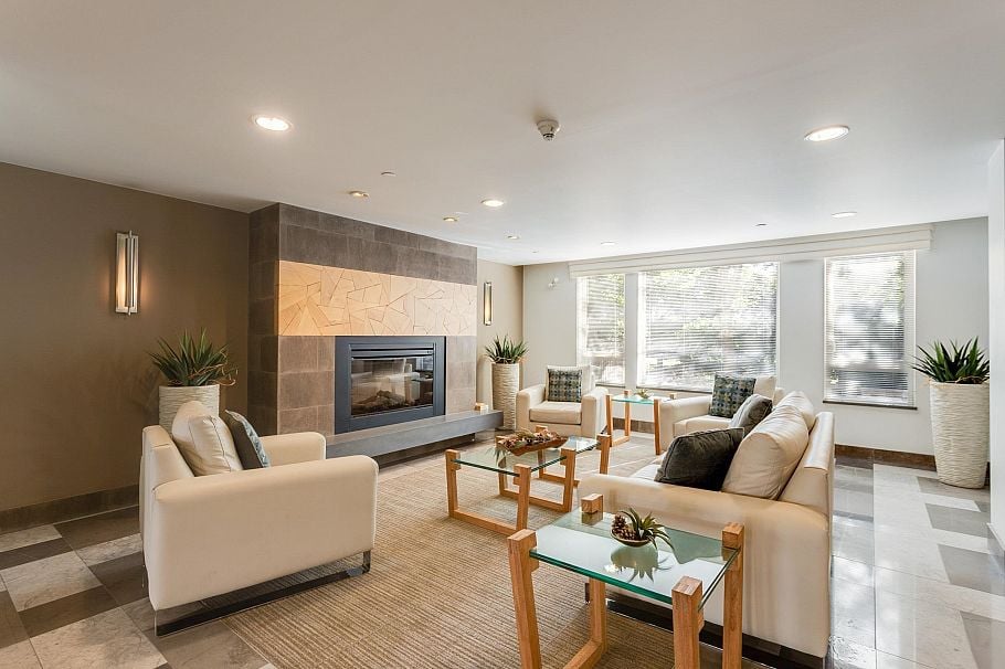 107 159 W 22nd Street North Vancouver, BC - 35