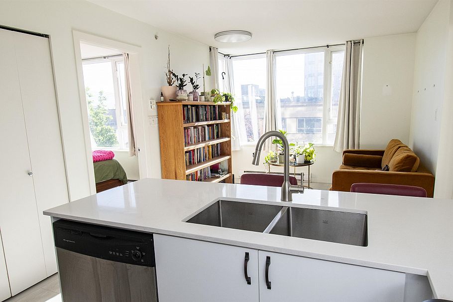 204 2483 Spruce Street Vancouver, BC - 7