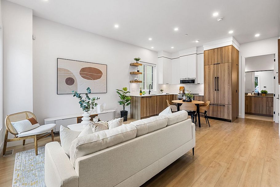 1 1620 E 11th Avenue Vancouver, BC - 9