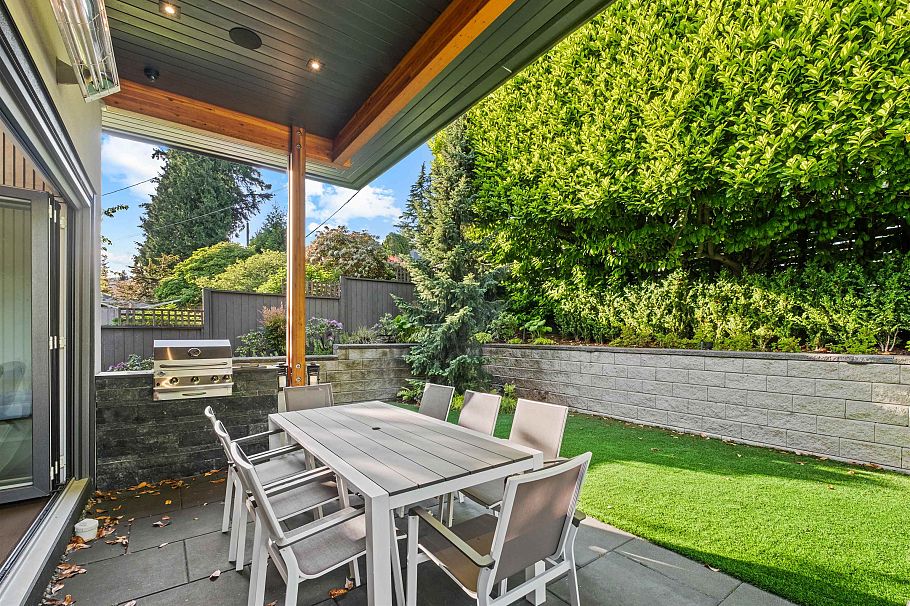 920 Melbourne Avenue North Vancouver, BC - 35