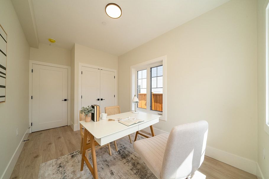972 Park Drive Vancouver, BC - 19