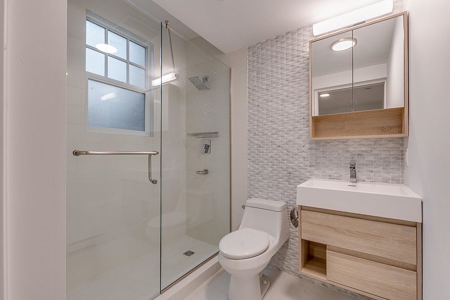 001 1425 HARO STREET, Vancouver BC V6G 1G5 Vancouver, BC - 15