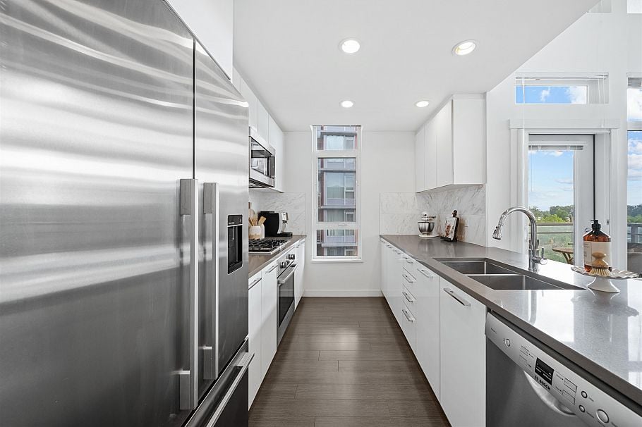502 3263 Pierview Crescent Vancouver, BC - 10