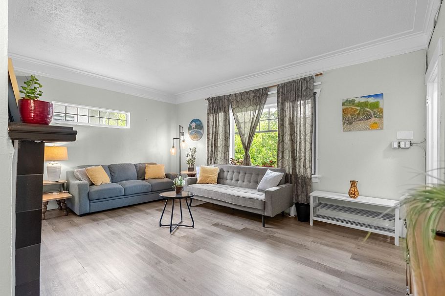 3425 W 8th Avenue Vancouver, BC - 6
