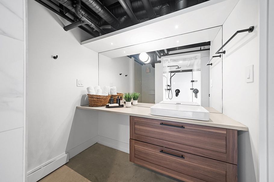 47 E Cordova Street Vancouver, BC - 20