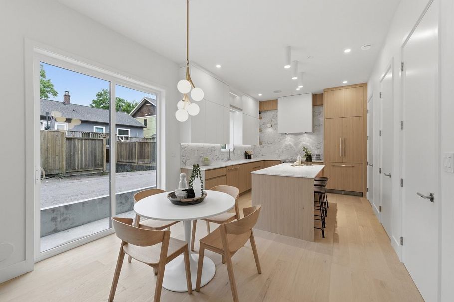 1 2509 Kitchener Street Vancouver, BC - 10