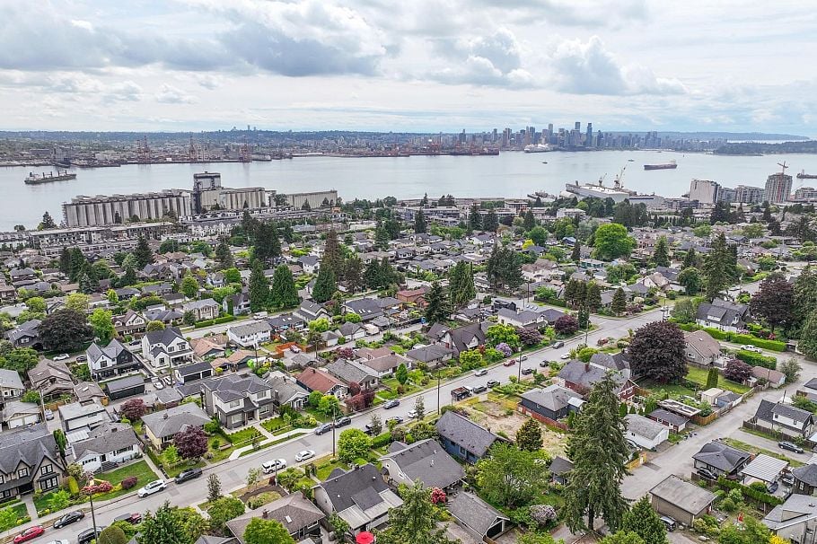 534 E 7th Street North Vancouver, BC - 39