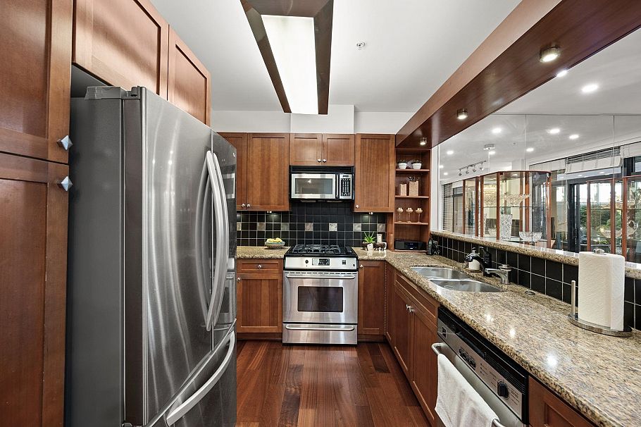 202 1750 W 2nd Avenue Vancouver, BC - 7
