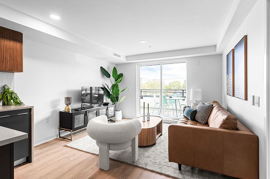 204 2419 Grant Street Vancouver, BC - 12