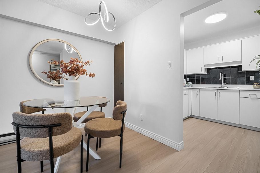 313 975 E Broadway Vancouver, BC - 9